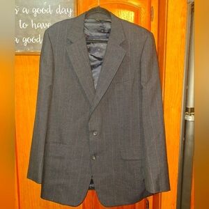 A Hickey Freeman 1155 Collection Classic Gray Men's Pin Striped Blazer In A 44R.